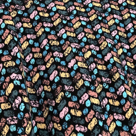LuLaRoe NWOT Irma multicolor pattern tunic top sz L short sleeve pink mauve - Picture 4 of 6